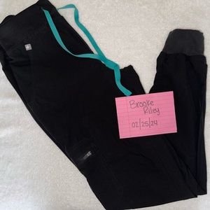 Fig scrub bottoms -Black FREEx joggers -XXS